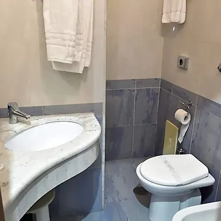 Paradiso Hotel 3*